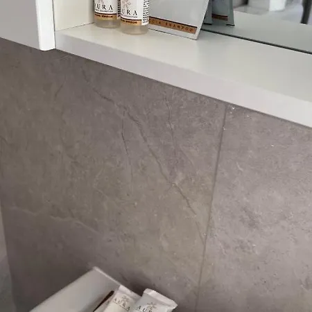 Faro's Πανσιόν *