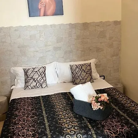 Faro's Πανσιόν Μπάρι