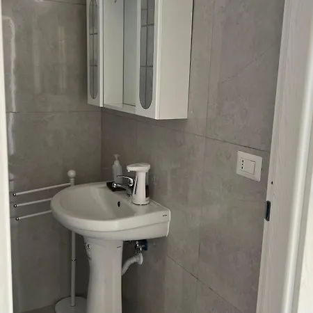 Faro's Guest house Bari