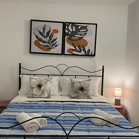 Faro's Πανσιόν Μπάρι