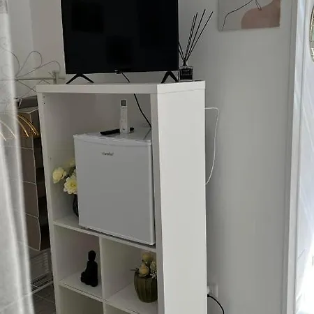 Faro's Πανσιόν *