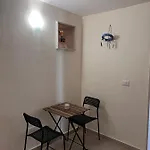 Faro's Πανσιόν *