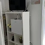Faro's Πανσιόν *