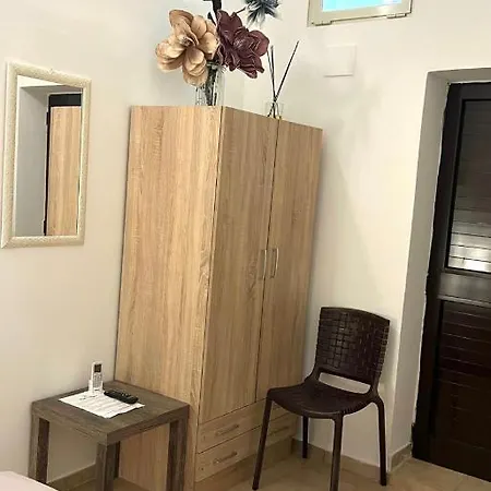 Pensionat Faro's Bari